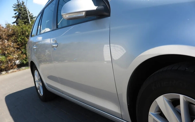 Volkswagen Golf cena 25700 przebieg: 194000, rok produkcji 2010 z Niemcza małe 781